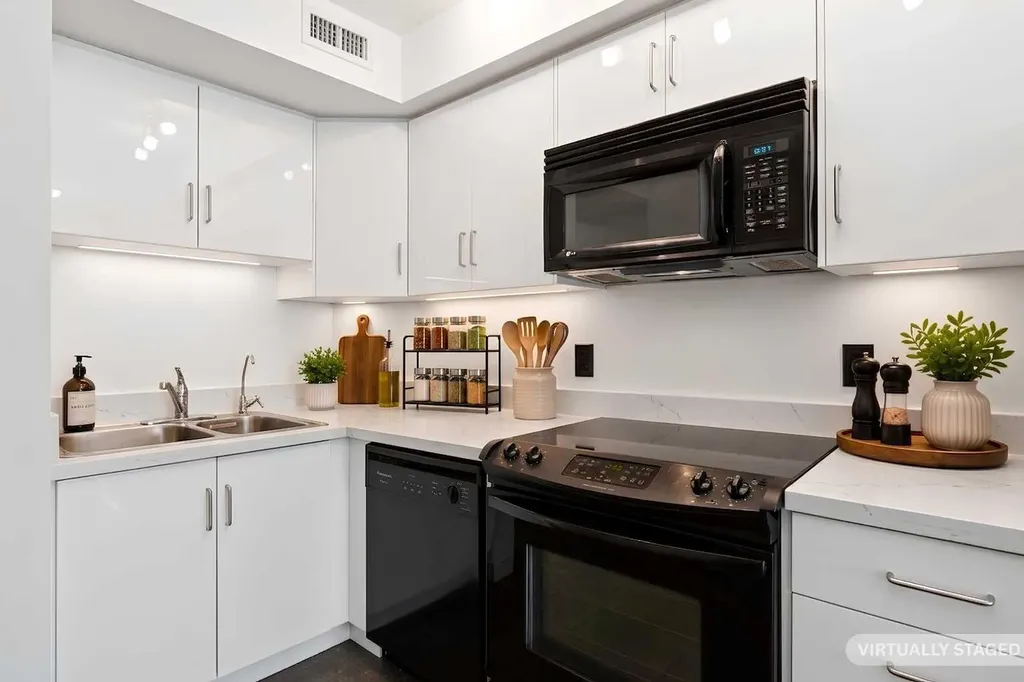 188 15 Avenue SW Calgary AB T2R 1S4