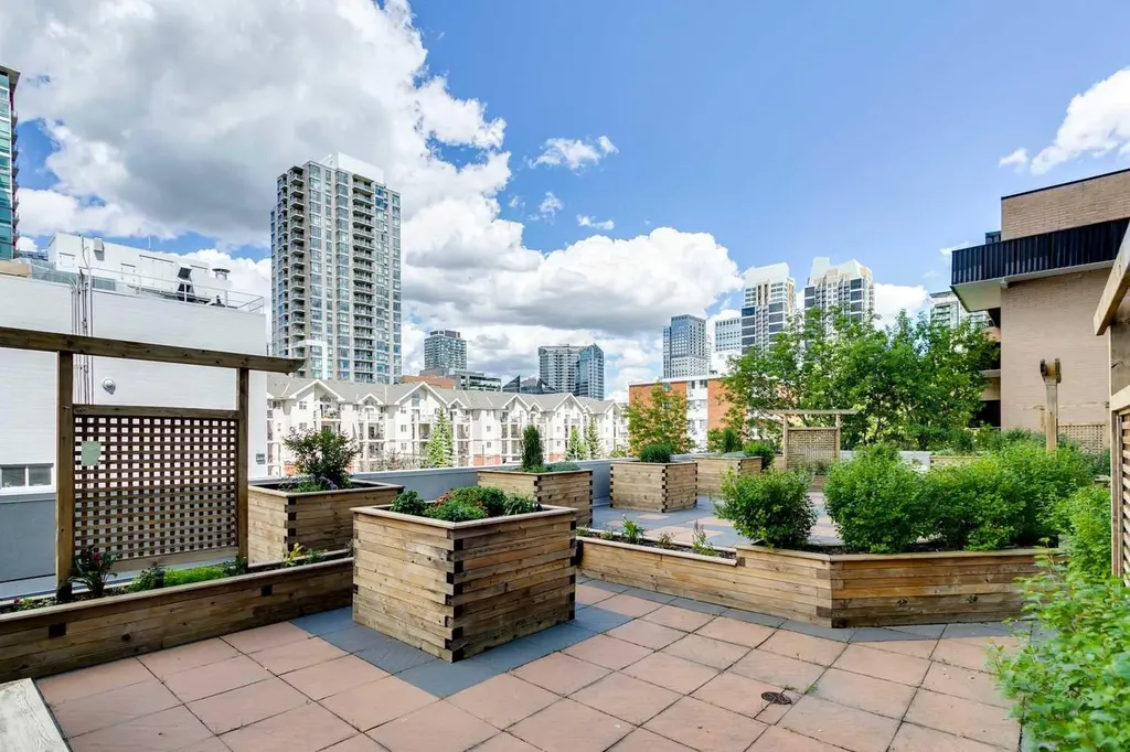 188 15 Avenue SW Calgary AB T2R 1S4