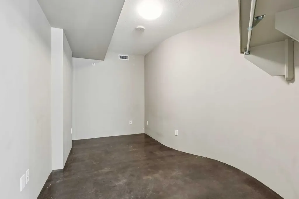 188 15 Avenue SW Calgary AB T2R 1S4