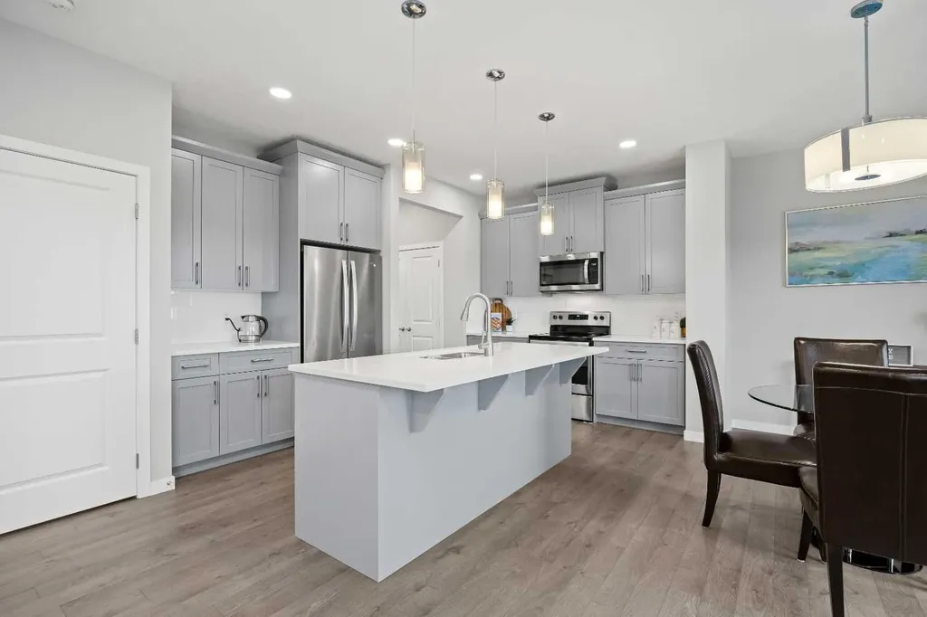 79 Mist Mountain Rise Okotoks AB T1S 5P8