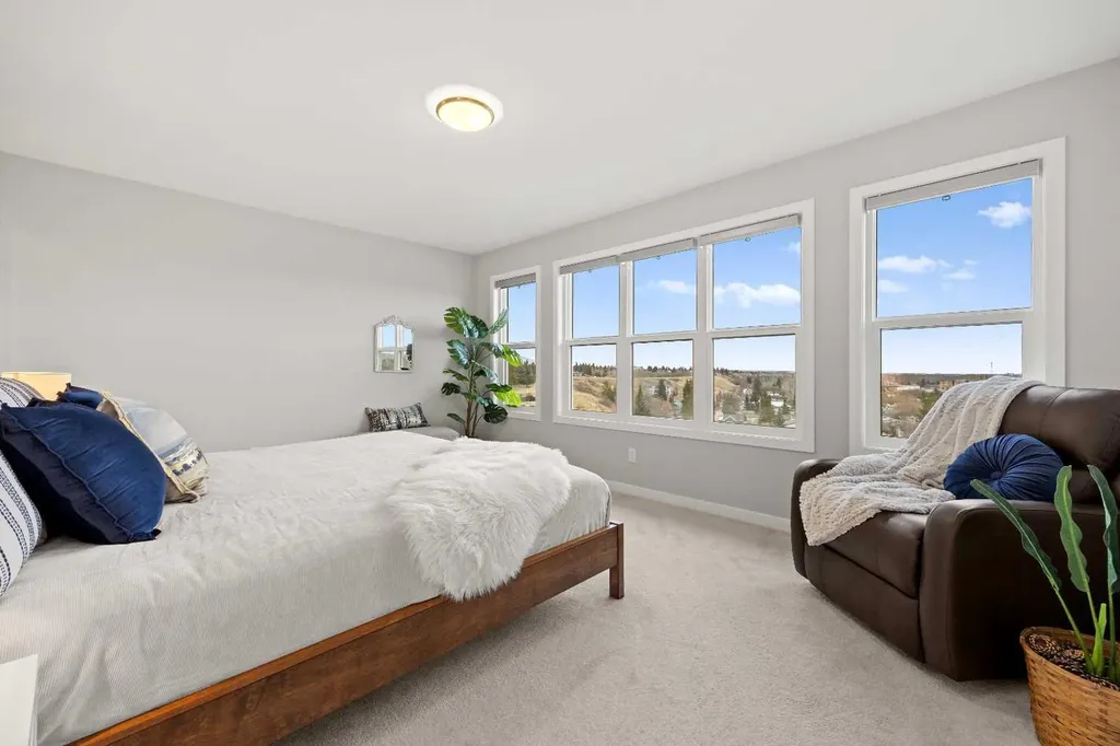 79 Mist Mountain Rise Okotoks AB T1S 5P8