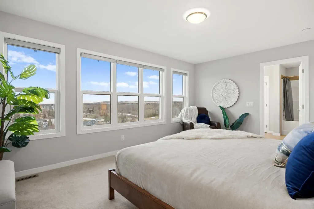 79 Mist Mountain Rise Okotoks AB T1S 5P8