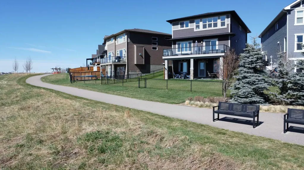 79 Mist Mountain Rise Okotoks AB T1S 5P8