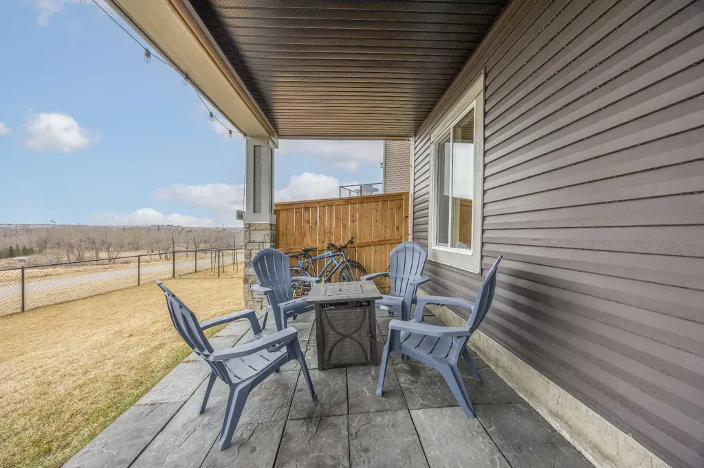 79 Mist Mountain Rise Okotoks AB T1S 5P8