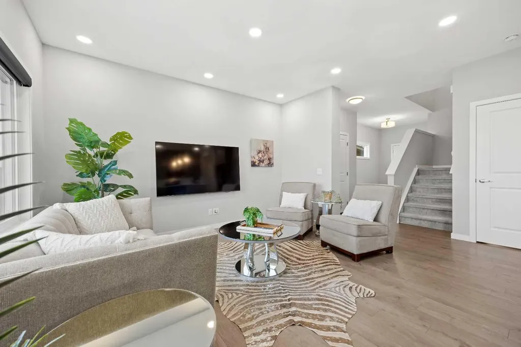 79 Mist Mountain Rise Okotoks AB T1S 5P8