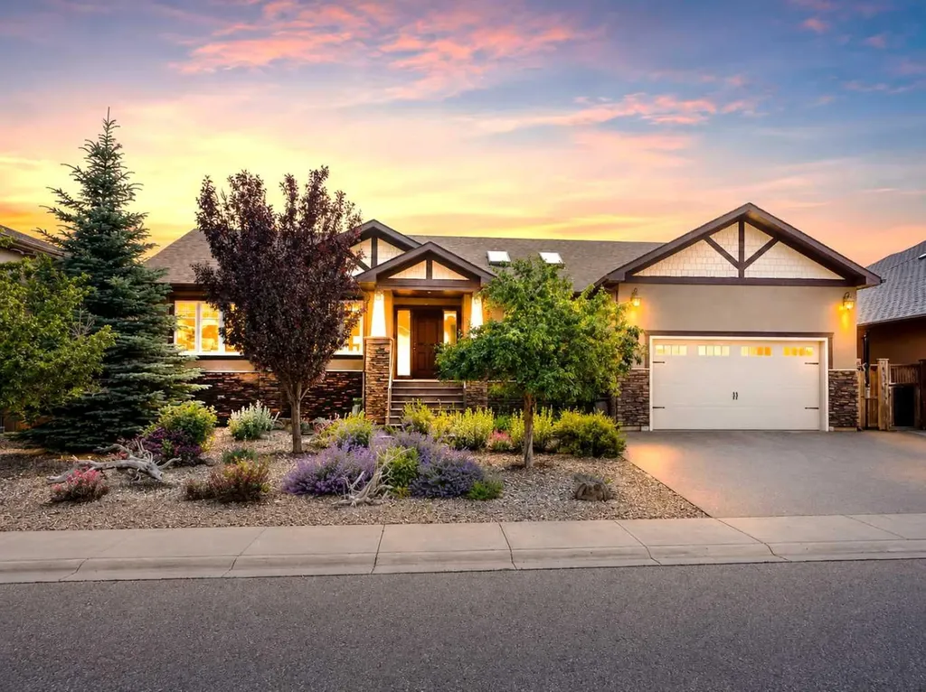 100 Canyoncrest Point W Lethbridge AB T1K 0B4