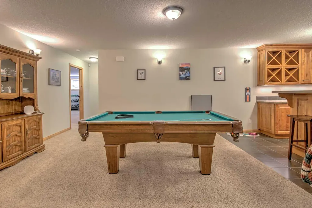 100 Canyoncrest Point W Lethbridge AB T1K 0B4