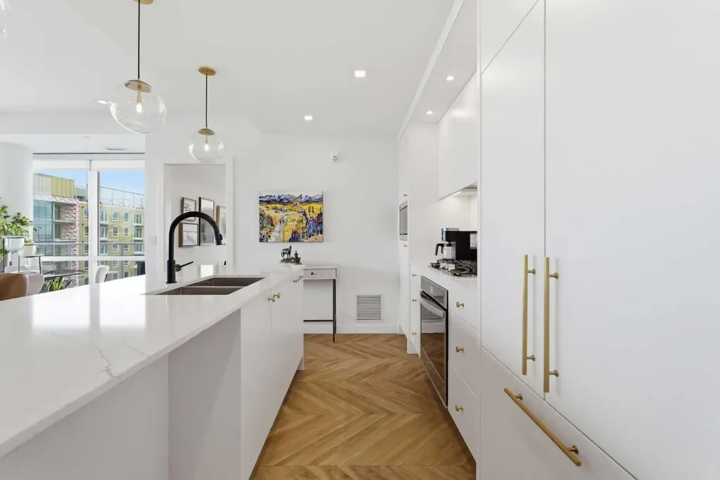 8505 Broadcast Avenue SW Calgary AB T3H 6B5
