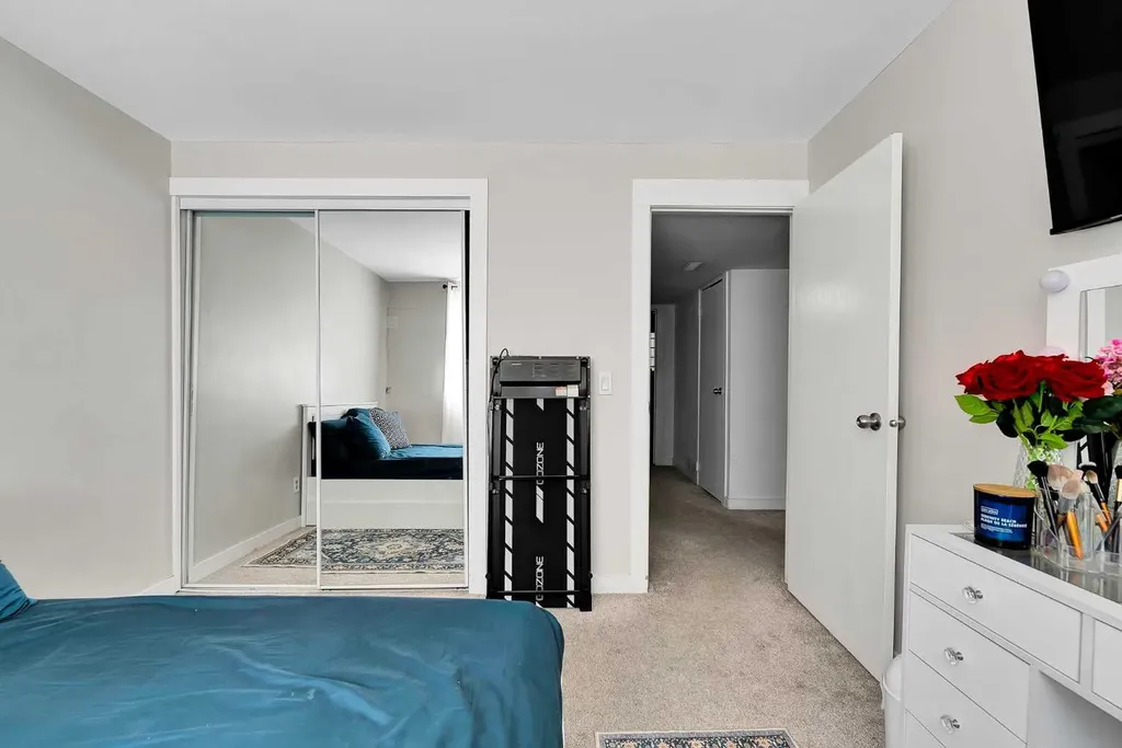 4543 7 Avenue SE Calgary AB T2A5E4