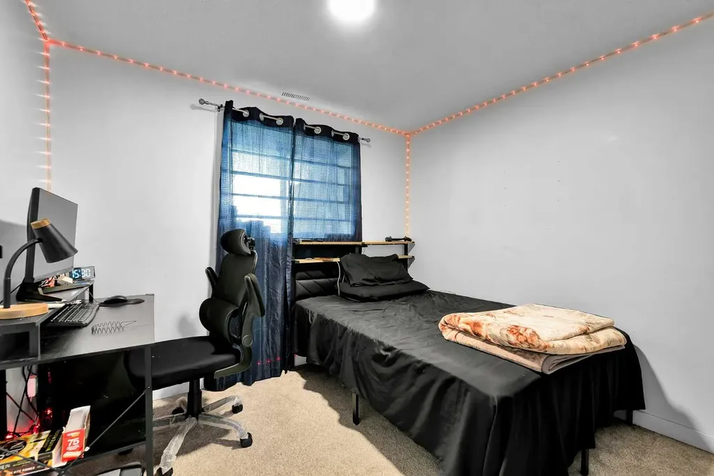4543 7 Avenue SE Calgary AB T2A5E4