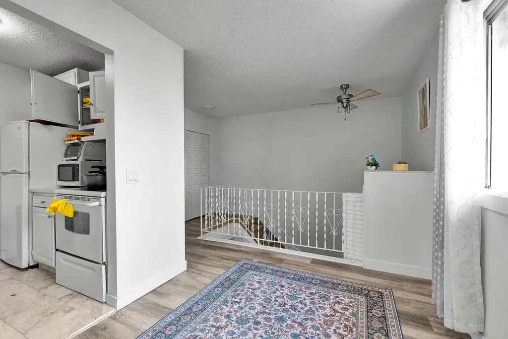 4543 7 Avenue SE Calgary AB T2A5E4