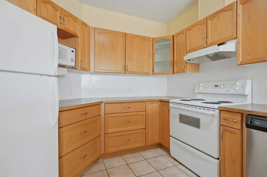 78 Prestwick Gardens SE Calgary AB T2V 3V2