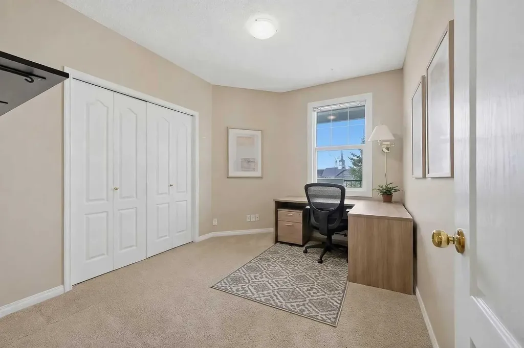 78 Prestwick Gardens SE Calgary AB T2V 3V2