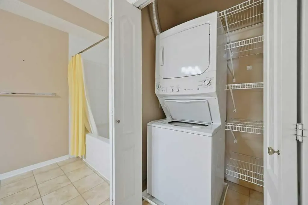 78 Prestwick Gardens SE Calgary AB T2V 3V2