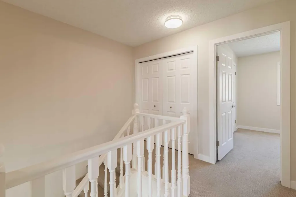 1124 14 Avenue SW Calgary AB t2r 0P2