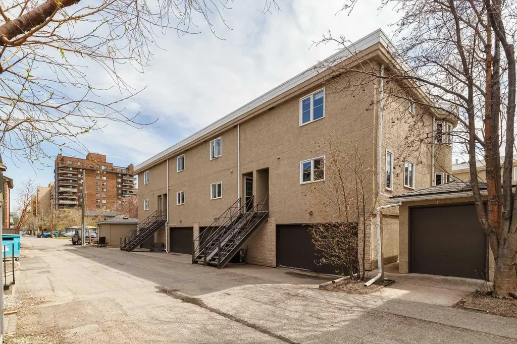 1124 14 Avenue SW Calgary AB t2r 0P2