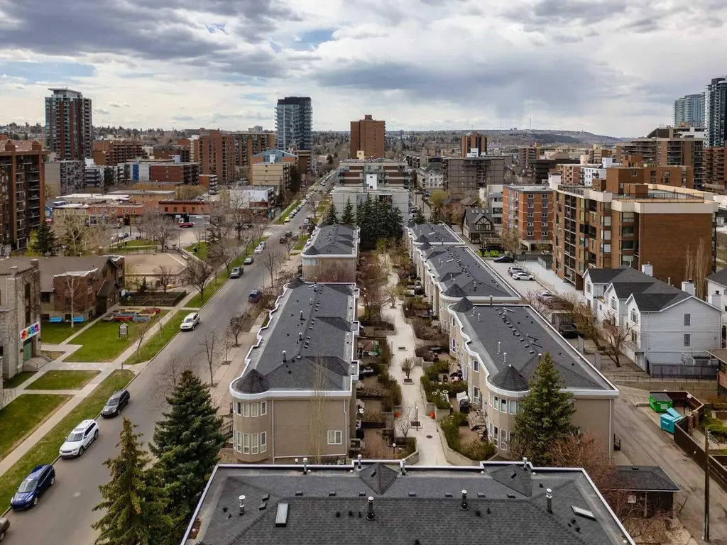 1124 14 Avenue SW Calgary AB t2r 0P2