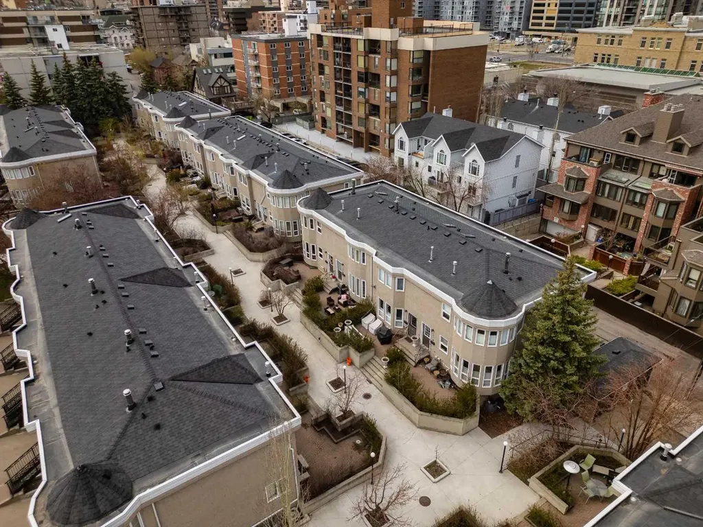 1124 14 Avenue SW Calgary AB t2r 0P2