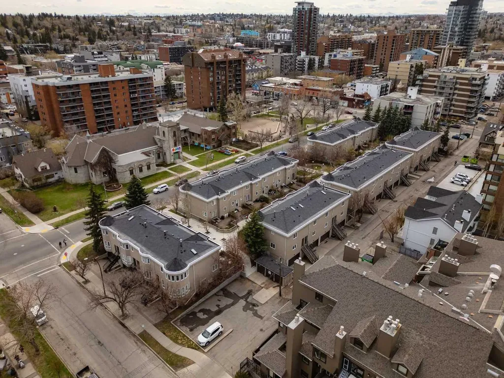 1124 14 Avenue SW Calgary AB t2r 0P2