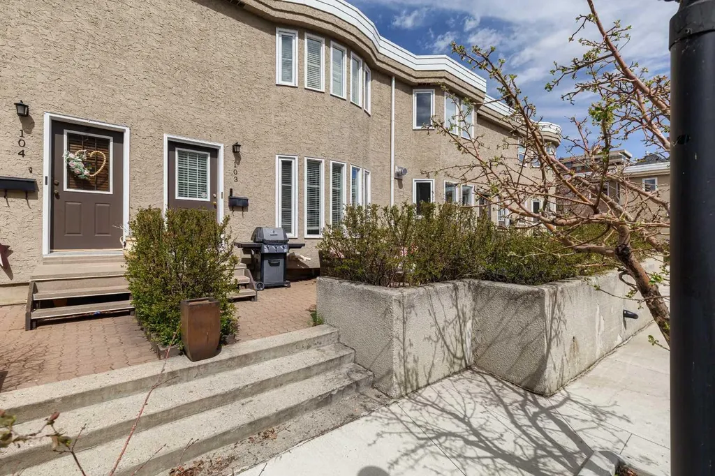 1124 14 Avenue SW Calgary AB t2r 0P2