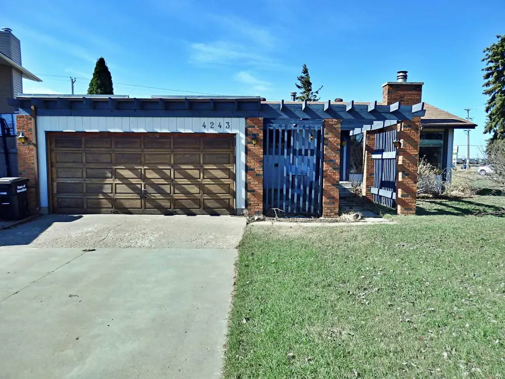 4243 48a Avenue Vermilion AB T9X 1P3