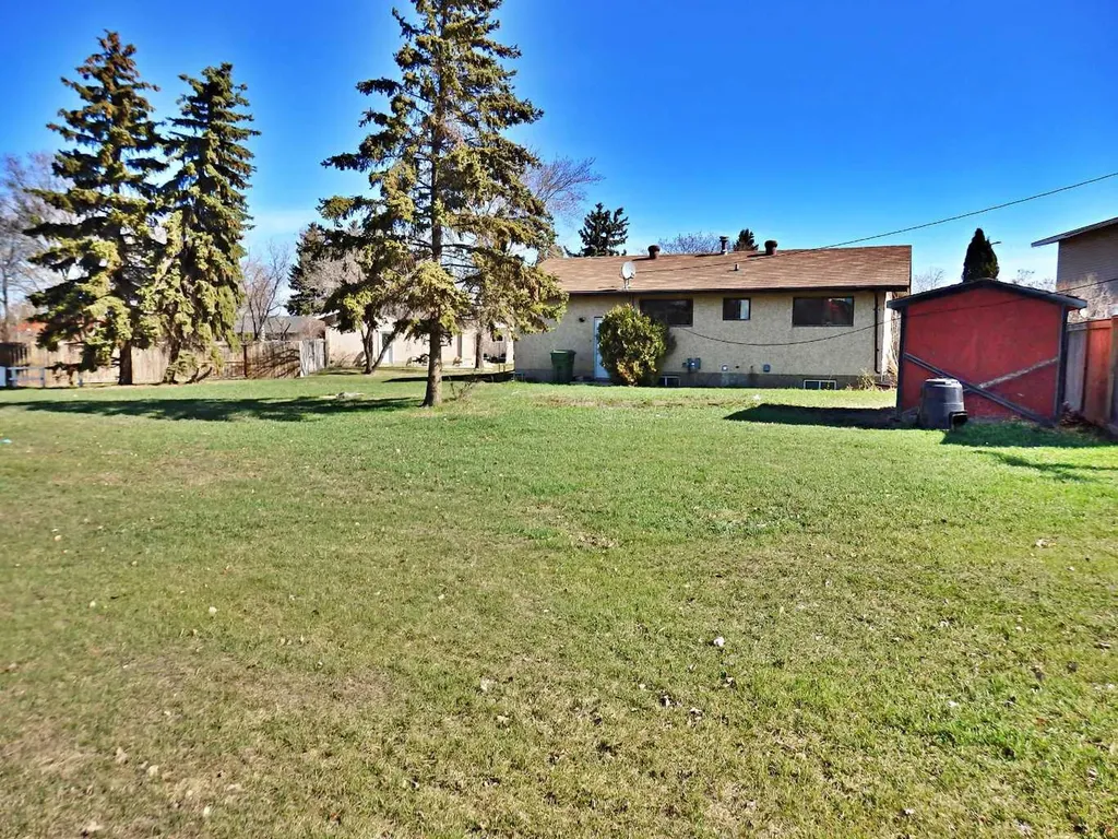 4243 48a Avenue Vermilion AB T9X 1P3