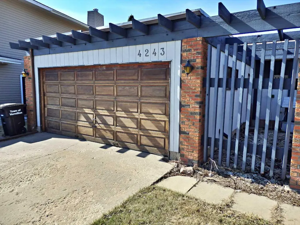 4243 48a Avenue Vermilion AB T9X 1P3