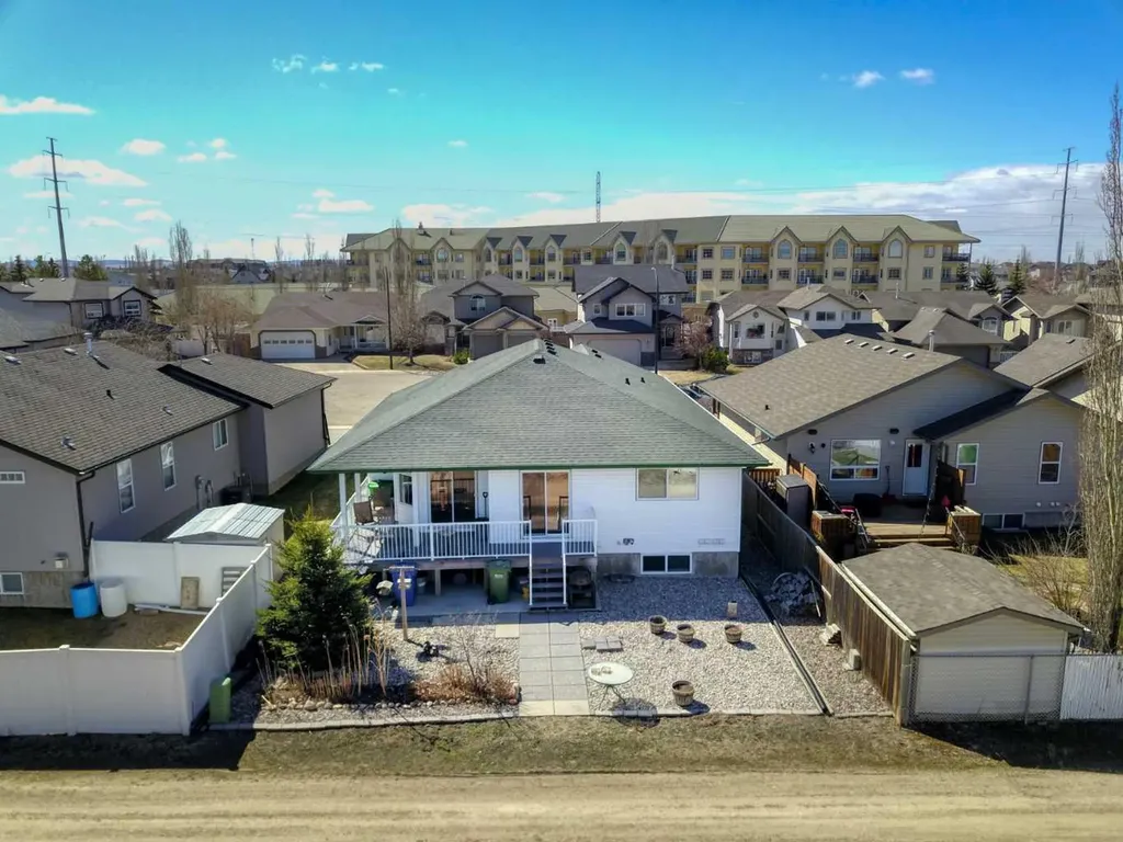 15 Agnew Close Red Deer AB T4R 3L5