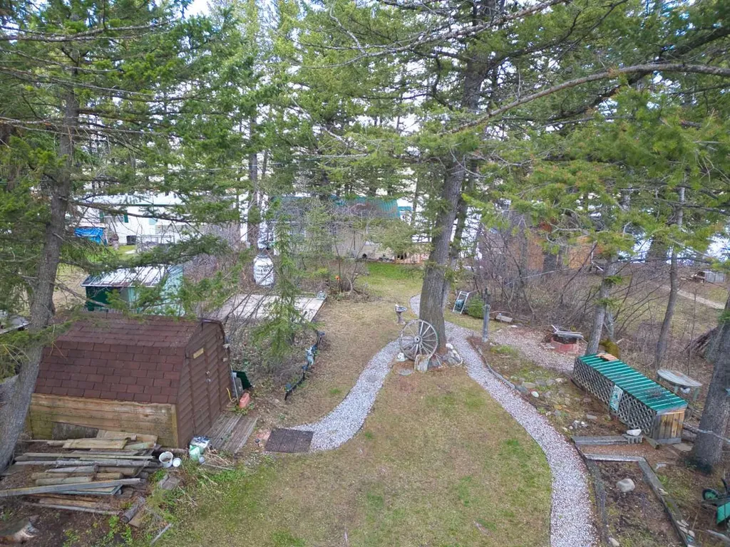 12 Lee Lake Road Rural Pincher Creek No. 9 M.d. Of AB T0K 1W0
