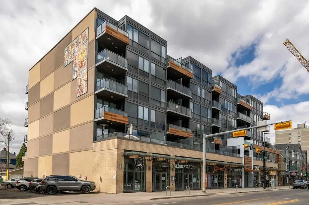301 10 Street NW Calgary AB T2N 1V5