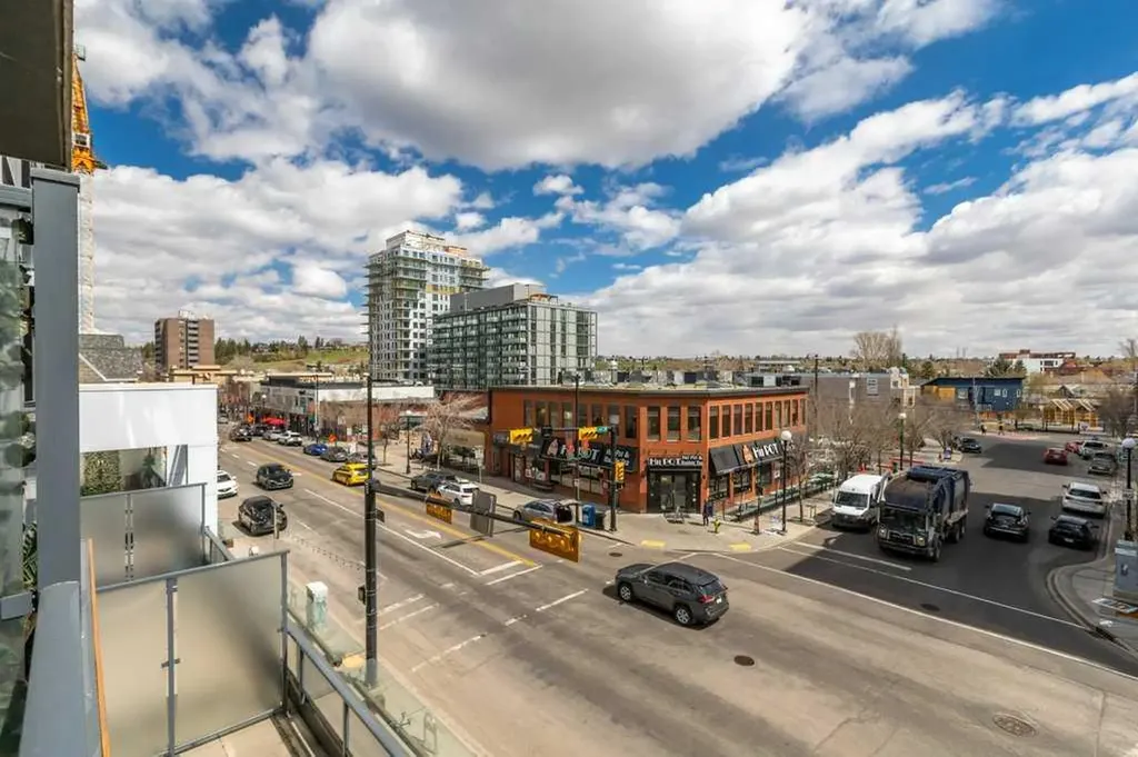 301 10 Street NW Calgary AB T2N 1V5