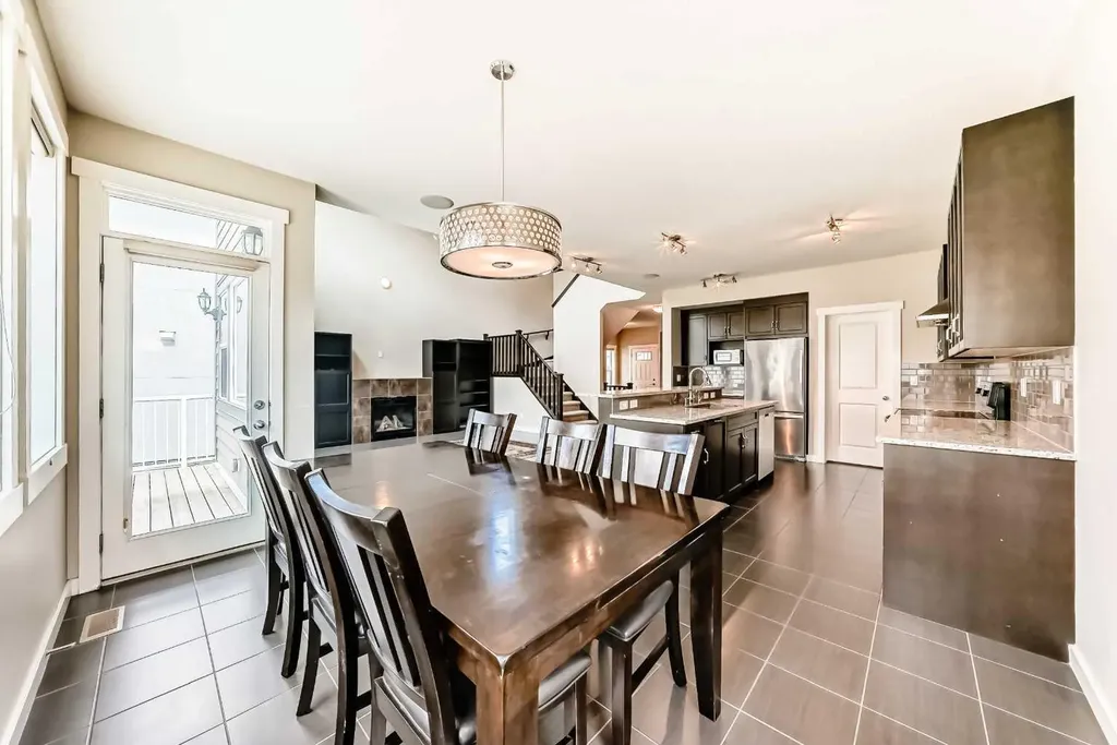 210 Stonemere Green Chestermere AB T1X 0S2