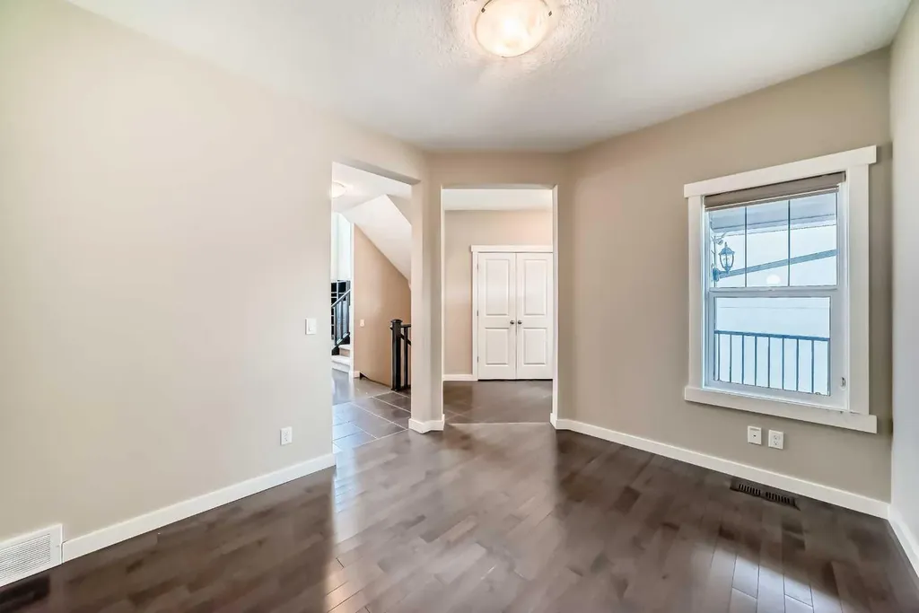 210 Stonemere Green Chestermere AB T1X 0S2