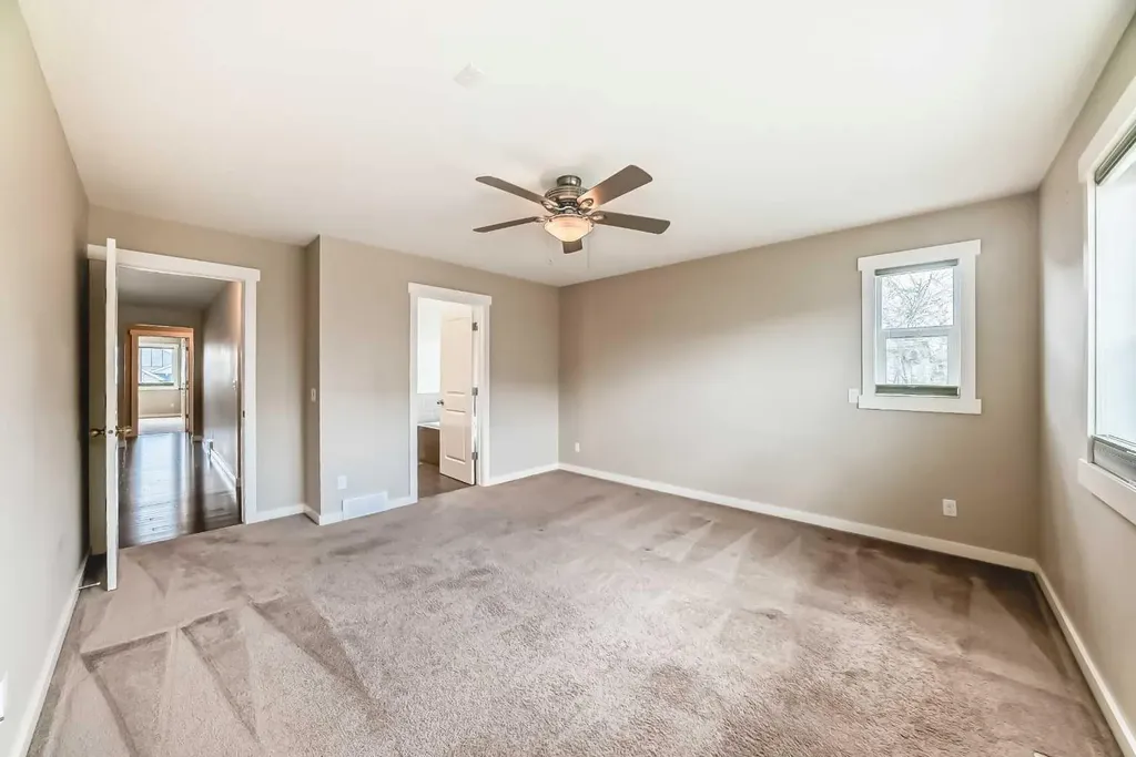 210 Stonemere Green Chestermere AB T1X 0S2