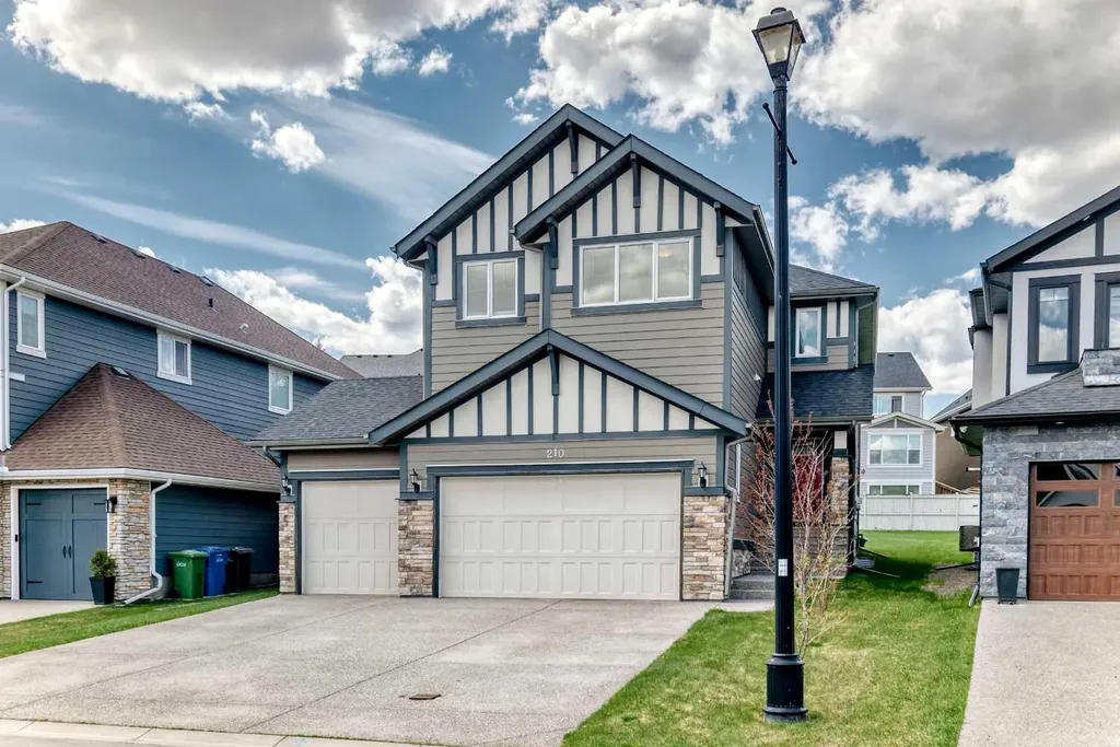 210 Stonemere Green Chestermere AB T1X 0S2