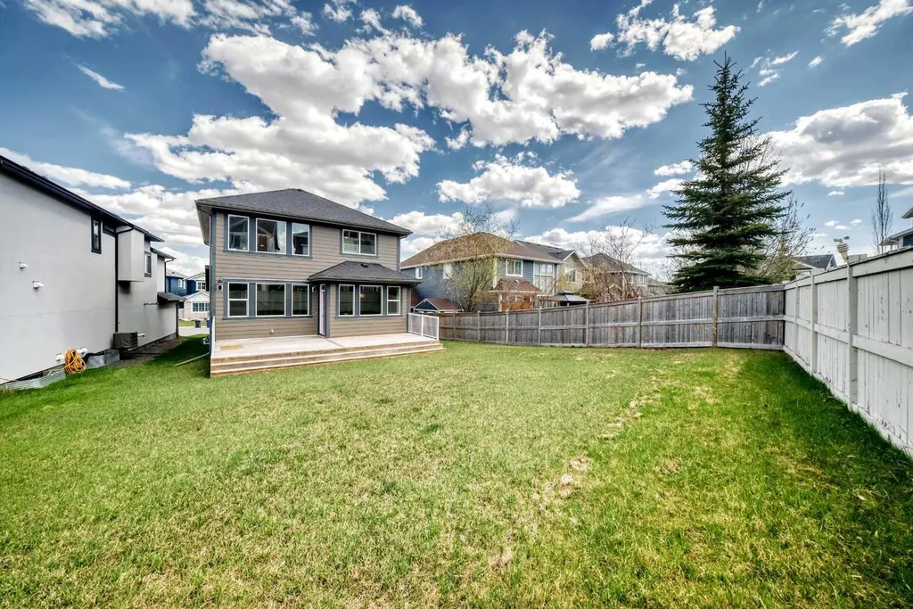 210 Stonemere Green Chestermere AB T1X 0S2