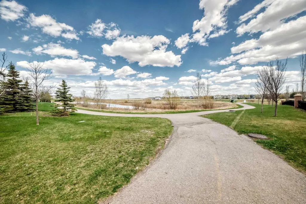 210 Stonemere Green Chestermere AB T1X 0S2