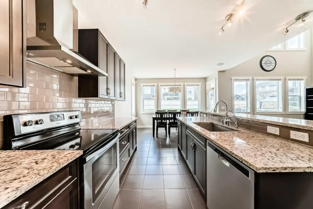 210 Stonemere Green Chestermere AB T1X 0S2