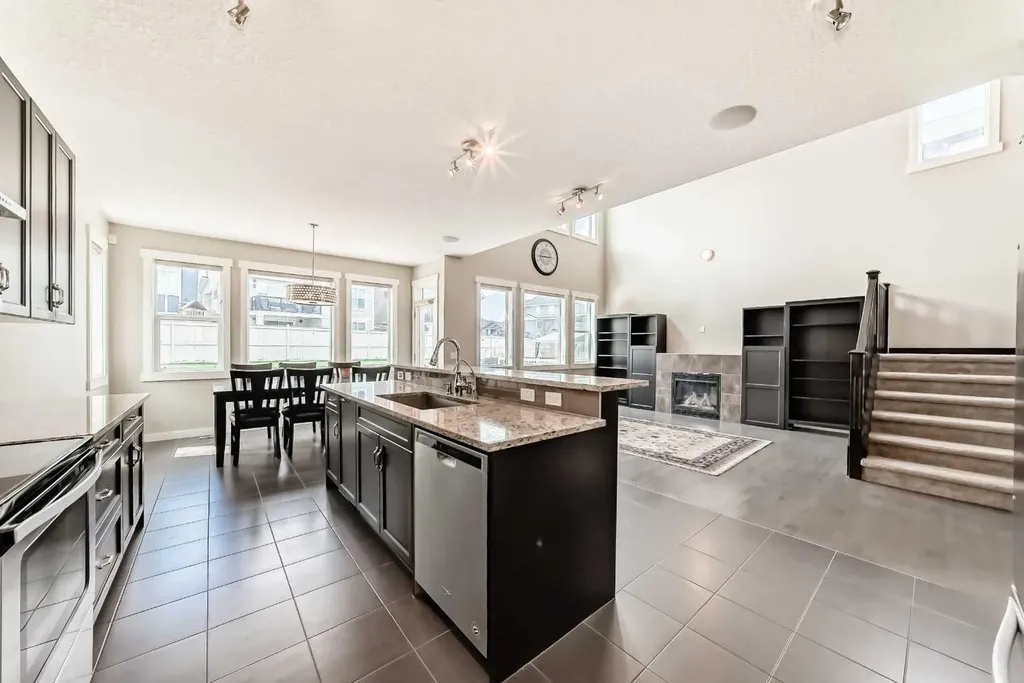 210 Stonemere Green Chestermere AB T1X 0S2