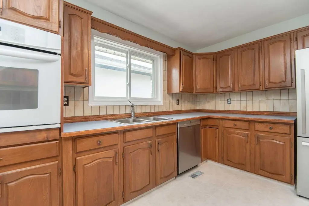 4106 38 Street Red Deer AB T4N 0W9