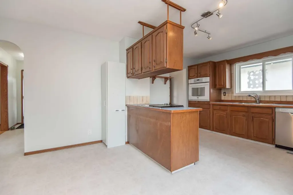 4106 38 Street Red Deer AB T4N 0W9