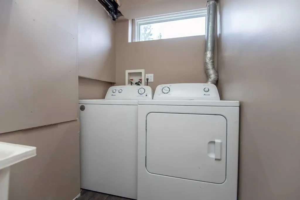 4106 38 Street Red Deer AB T4N 0W9