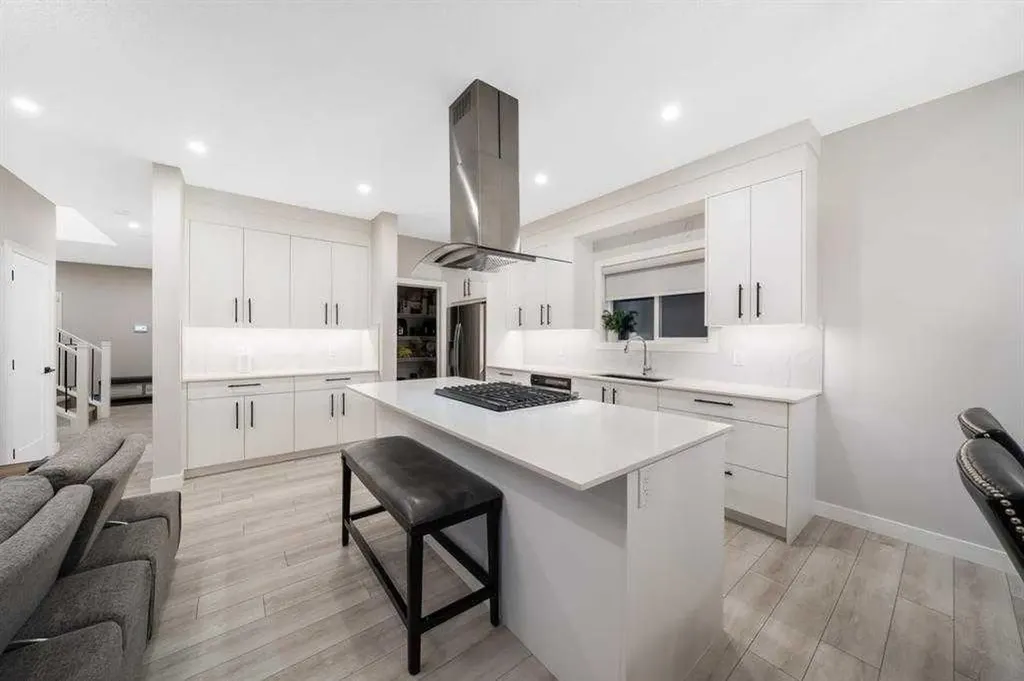 132 Carringsby Avenue NW Calgary AB t3p1s1