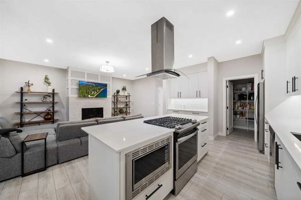 132 Carringsby Avenue NW Calgary AB t3p1s1