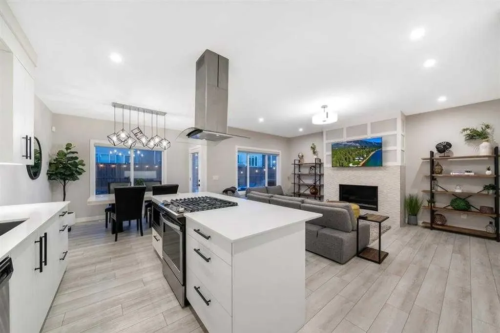 132 Carringsby Avenue NW Calgary AB t3p1s1