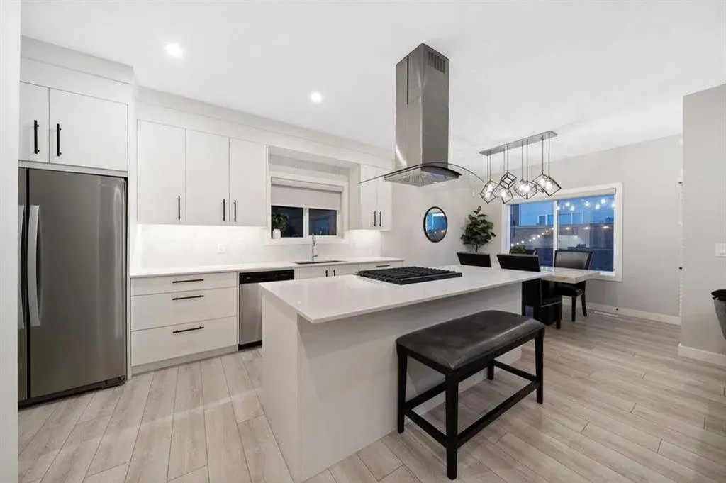 132 Carringsby Avenue NW Calgary AB t3p1s1