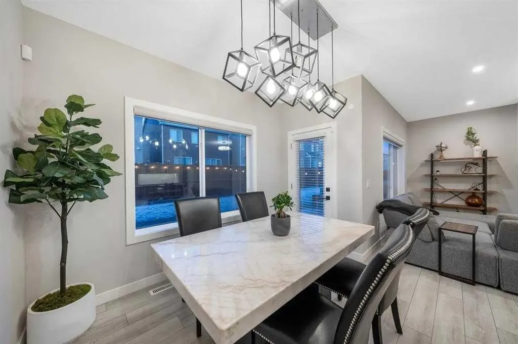 132 Carringsby Avenue NW Calgary AB t3p1s1