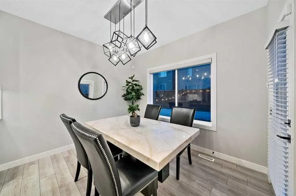 132 Carringsby Avenue NW Calgary AB t3p1s1