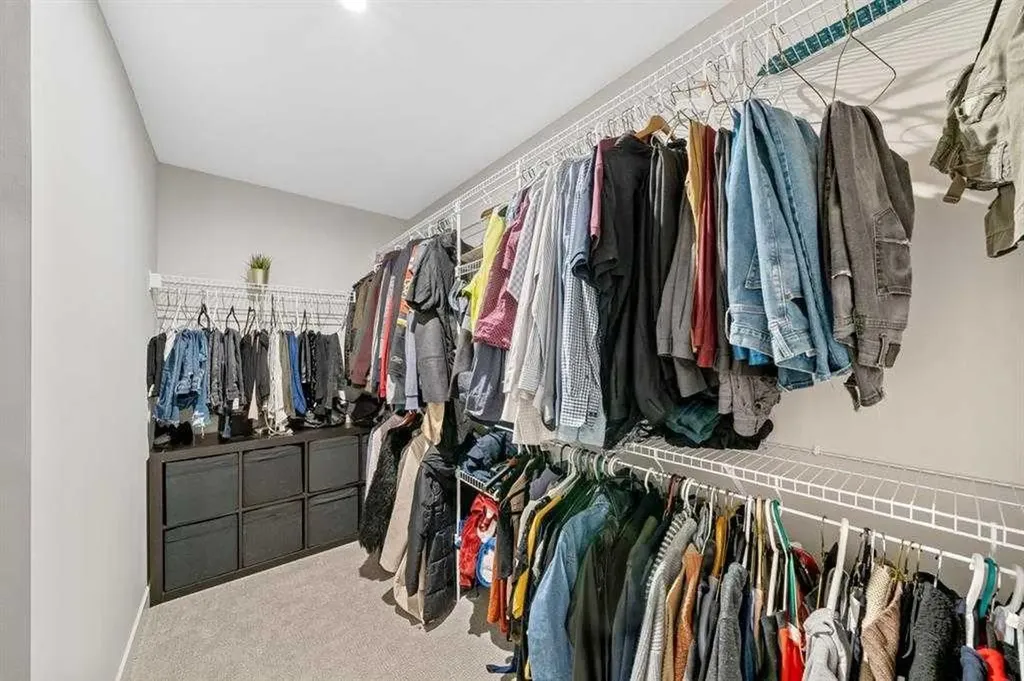 132 Carringsby Avenue NW Calgary AB t3p1s1
