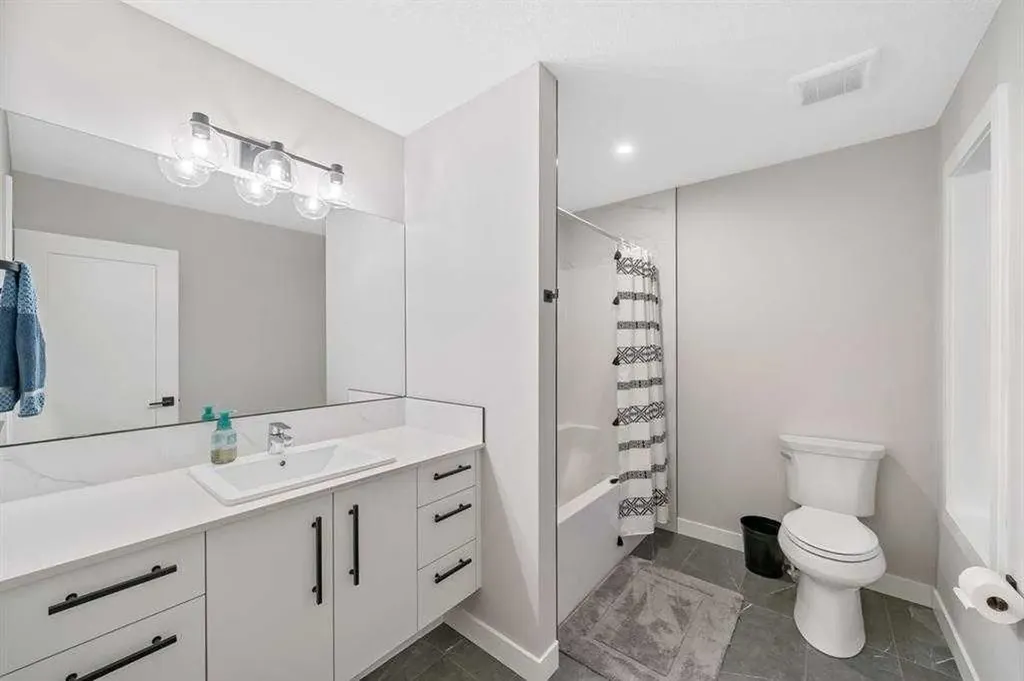 132 Carringsby Avenue NW Calgary AB t3p1s1